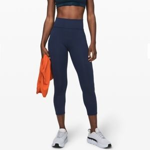 NWOT Lululemon In Movement everlux crop